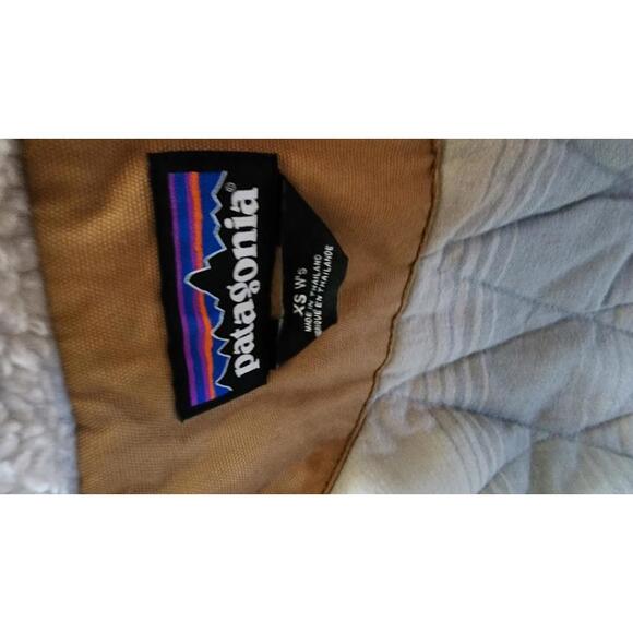 Flawless Patagonia Tan long barn jacket warm odor free stain free so adorable XS - Picture 2 of 8